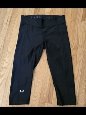 Under Armour Black Capri Leggings